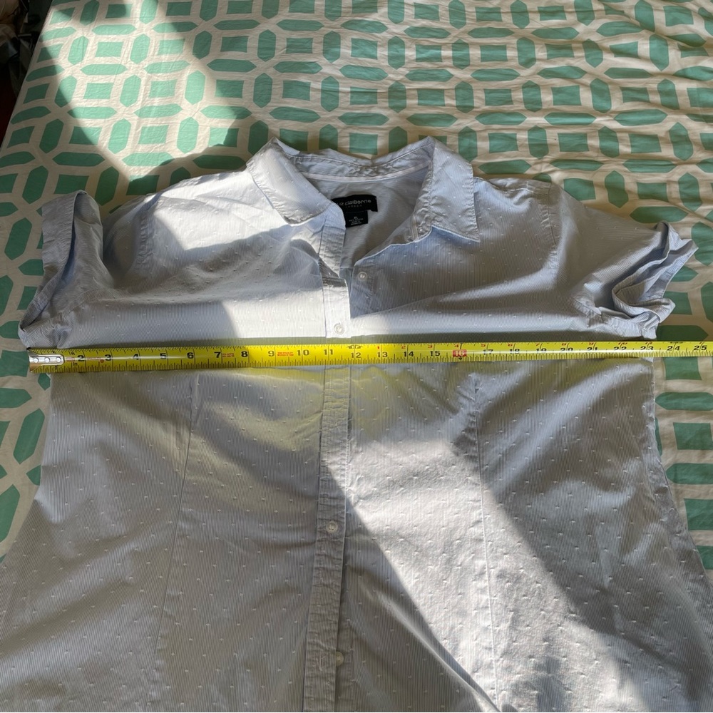 Liz Claiborne Career Women’s Short Sleeve Button-Down Shirt - NWOT - size XL - Picture 8 of 8